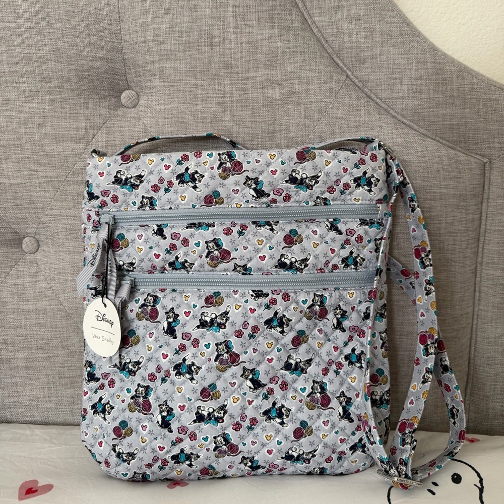 Vera Bradley NWT Figaro cat Disney Triple Zip Hipster
Crossbody - Picture 3 of 13